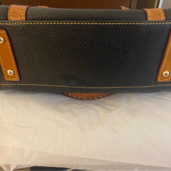 DOONEY AND BOURKE HANDBAG - Picture 2 of 4